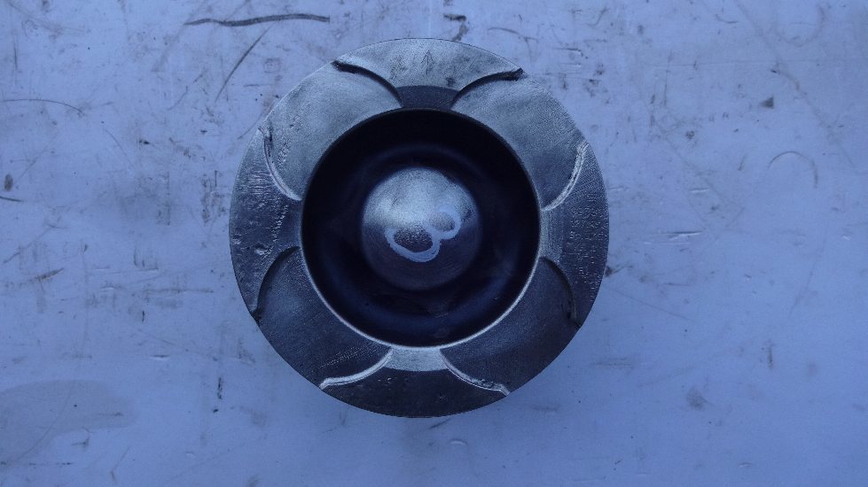 поршень б/у - 1